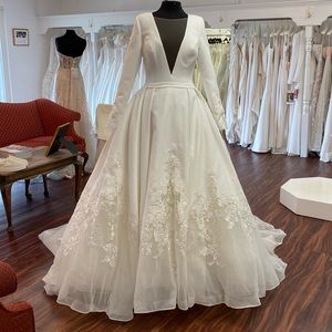 Wedding gown